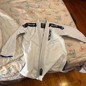 Elite Jiu-Jitsu Gi in White and Blue